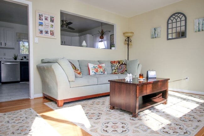 Photo - 846 Thames Dr