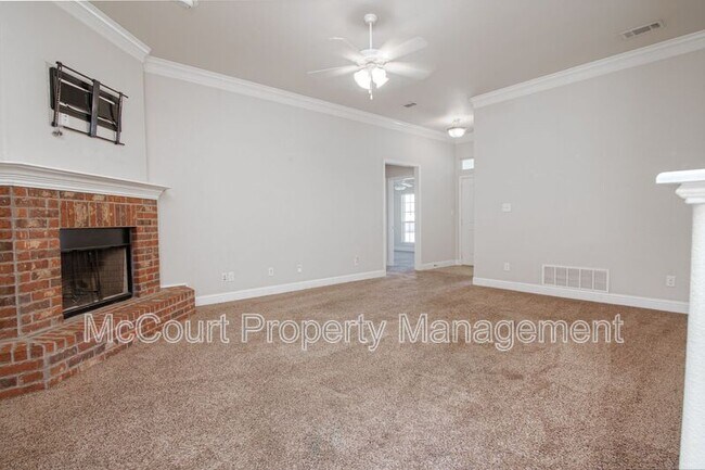 Photo - 805 Candlestick Dr