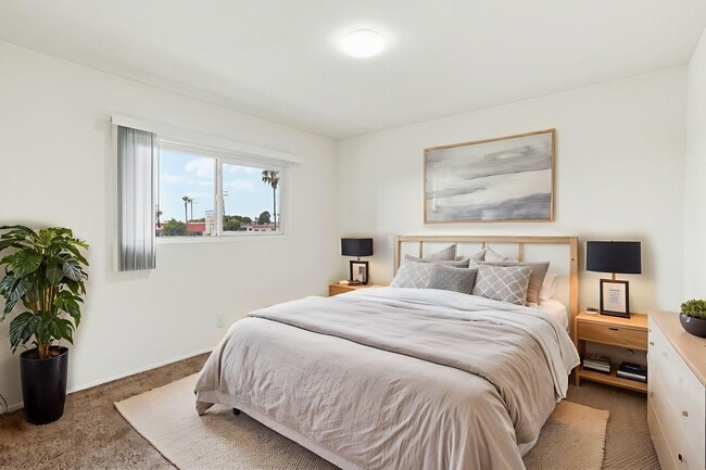 Photo - Crenshaw Manor