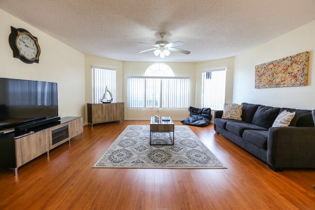 Photo - 2489 Sweetwater Club Cir Unit Sweetwater 81