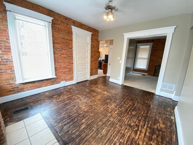 Photo - 1999 N 4th St Unidad 1999