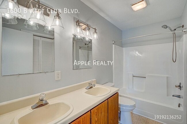 Photo - 1600 W Club Blvd