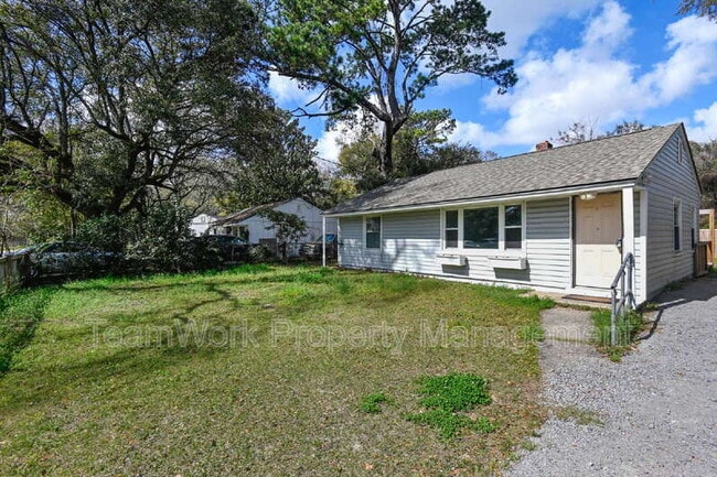 Photo - 3116 Matipan Ave