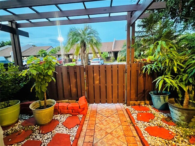 Photo - 8336 NW 37th Pl