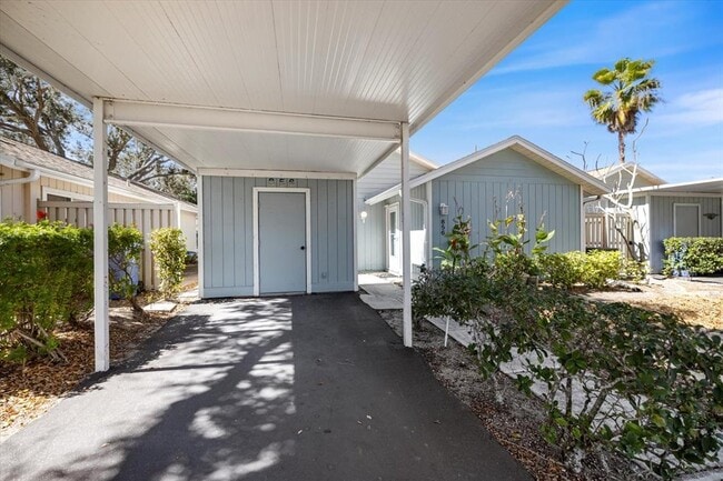 Photo - 856 Chatham Dr