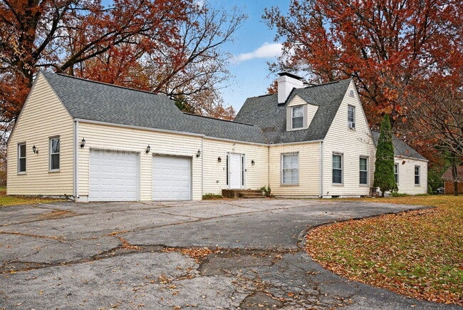 Building Photo - 5 Van Crest Ln