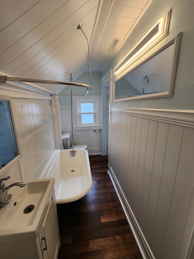 Building Photo - 507 S Wenona St Unit 3