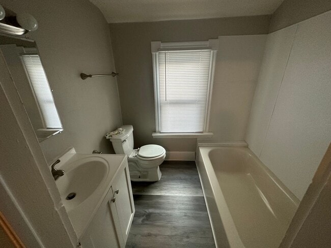 Photo - 168 Meridian St