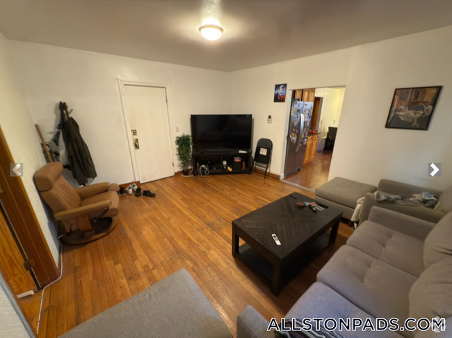 Building Photo - 26 Greylock Rd Unit 2 Rental