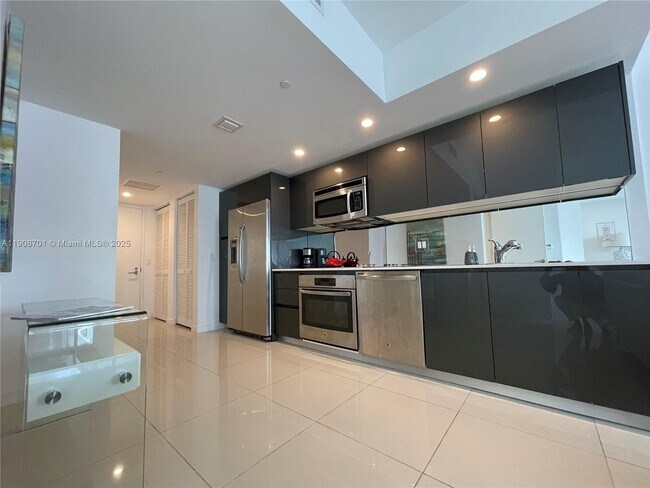 Photo - 31 SE 6th St Unit 2503