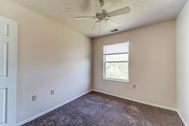 Photo - The Residences at Belleville Park