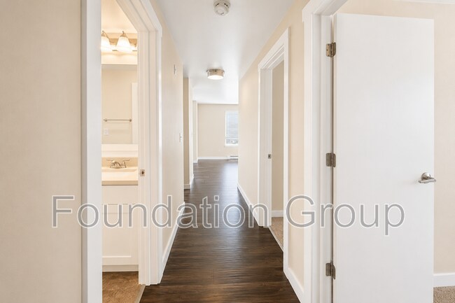 Photo - 745 Summit Ave E