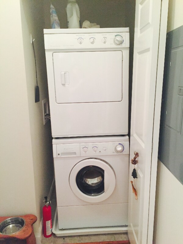 Photo - 152 Hallock St Unidad 2