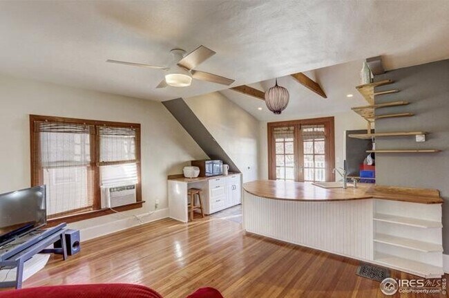 Photo - 719 Remington St Unit 2 upper