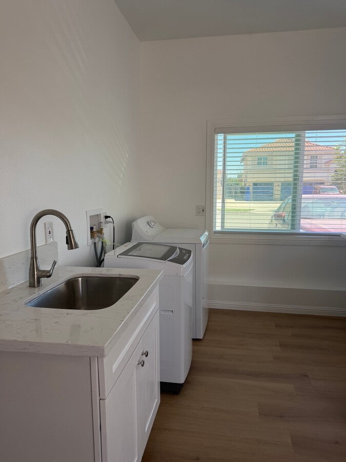 Photo - 15918 Katherine St