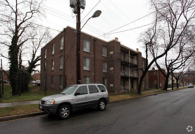 Photo - Riverbend Apartments