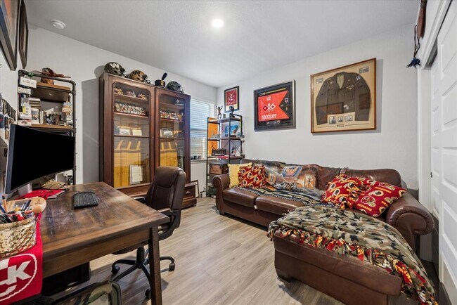 Photo - 8300 Augeron Dr