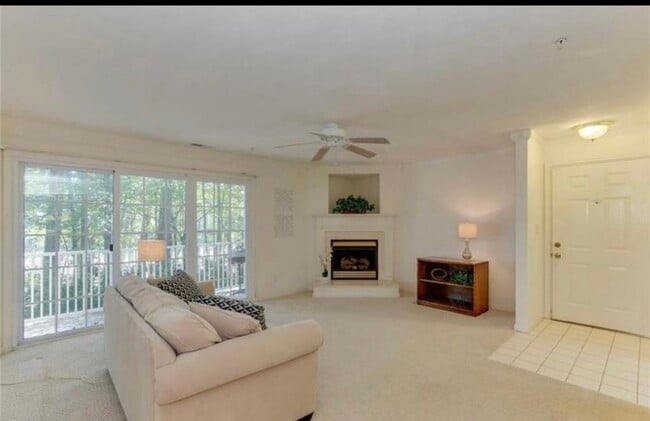 Photo - 900 Charnell Dr Unit #202