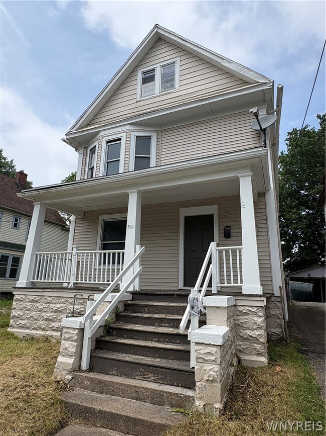 Building Photo - 233 Laird Ave