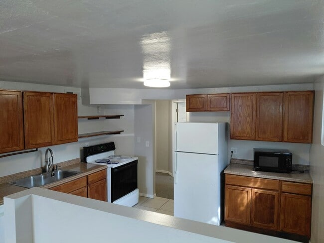 Photo - 520 E 300 S