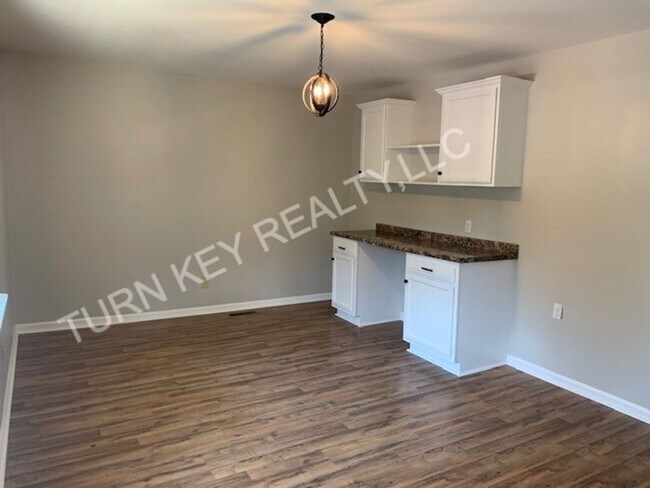 Photo - Apartment for rent in Hayden/ Smoke Rise