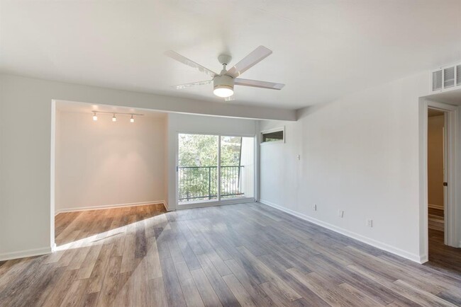 Photo - 800 Post Oak Blvd Condo Unit 97