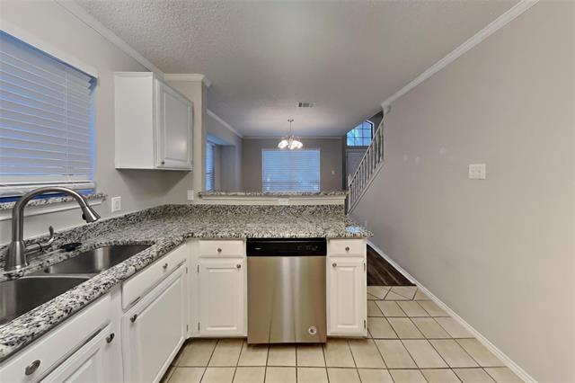Photo - 212 Leisure Ln