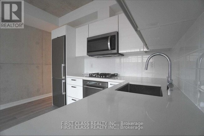 Photo - 55 Ontario St Unit 413