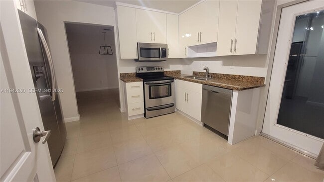 Photo - 670 NE 179th Terrace