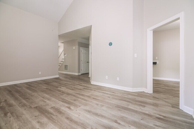 Photo - 7325 John Hopkins Ct