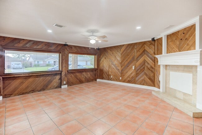 Photo - 726 Parkhill St