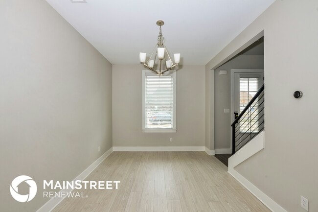 Photo - 6464 Nesting Dove