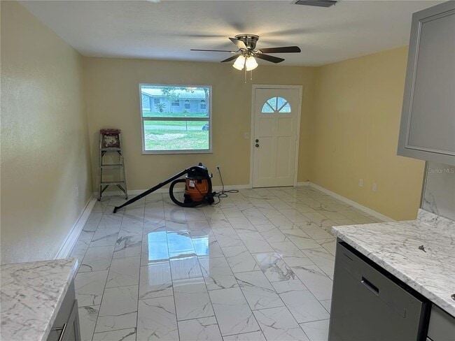 Photo - 39346 Rusbe Dr