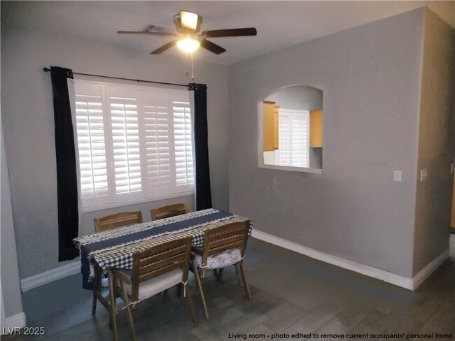 Photo - 9909 Calabasas Ave