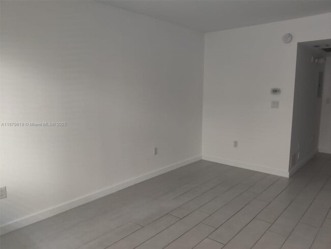 Photo - 740 Meridian Ave Unit 15