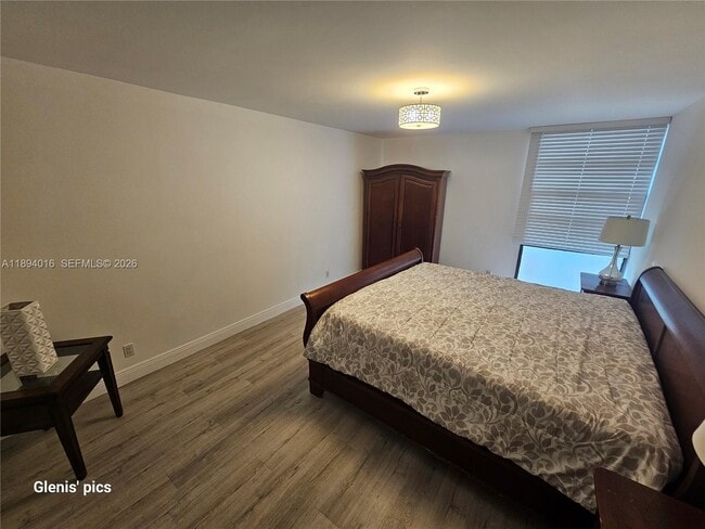 Photo - 20400 W Country Club Dr Unit 301