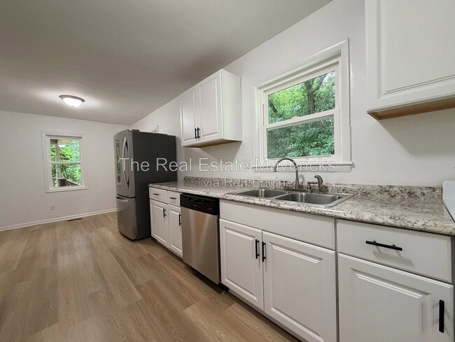 Photo - 128 Phillips Hollow Rd