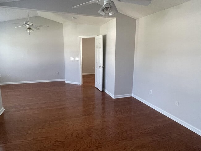 Photo - 2704 N Holmes Ct