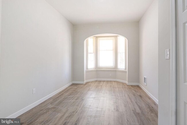 Photo - 702 E Chelten Ave