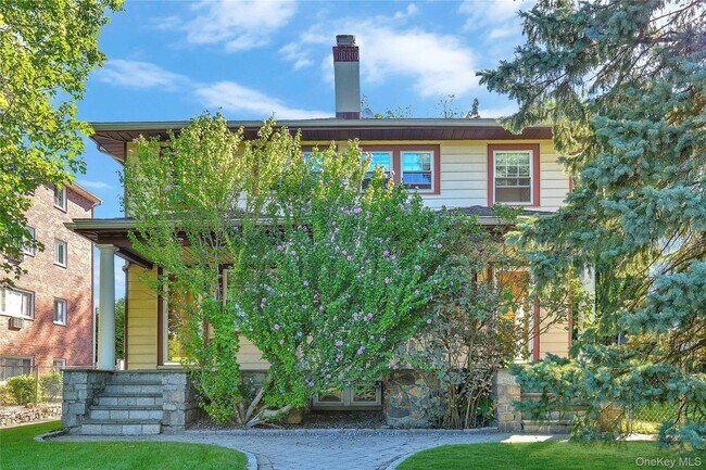 Photo - 806 Pelhamdale Ave