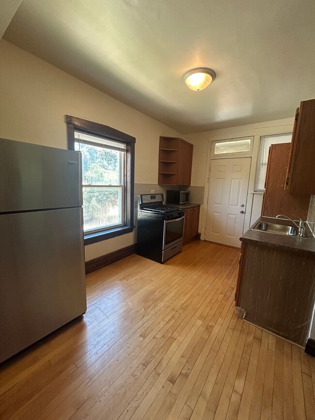 Photo - 4024 W Cortland St Unit 2