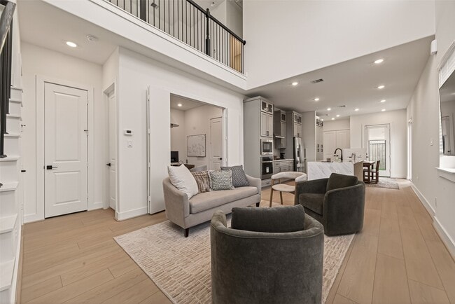 Photo - 4328 Avron Dr Unit B