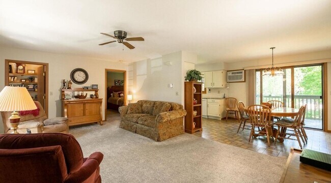 Photo - 1135 Manor Dr Unit 27