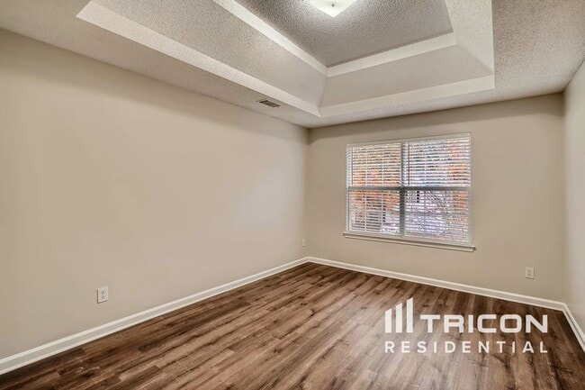 Photo - 5869 Black Top Way