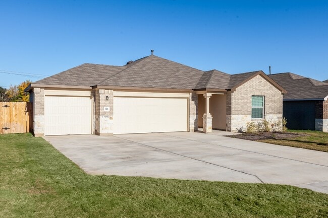 Building Photo - 3 Bedroom Plus Study and 3 car garage! Rental