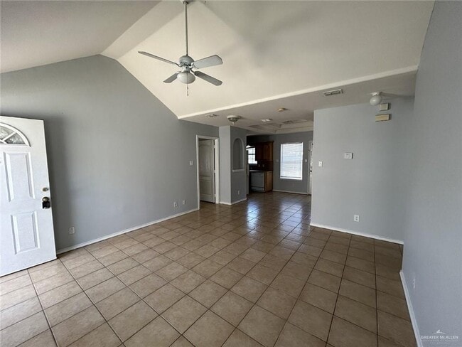 Photo - 15 Toledo Ave Unidad 4