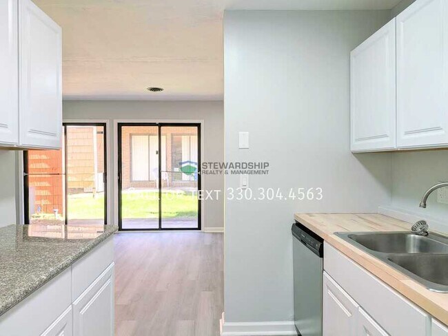 Photo - 691 Carroll St