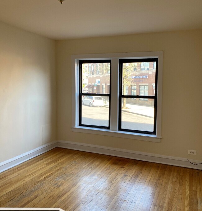 Photo - 2706 N Spaulding Ave Unit 1GG