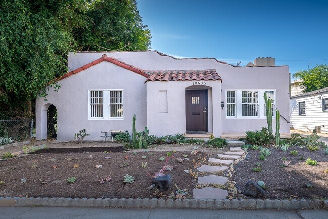 Photo - 10630 Bloomfield St House
