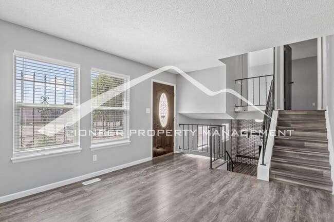 Photo - 2399 Jet Wing Dr